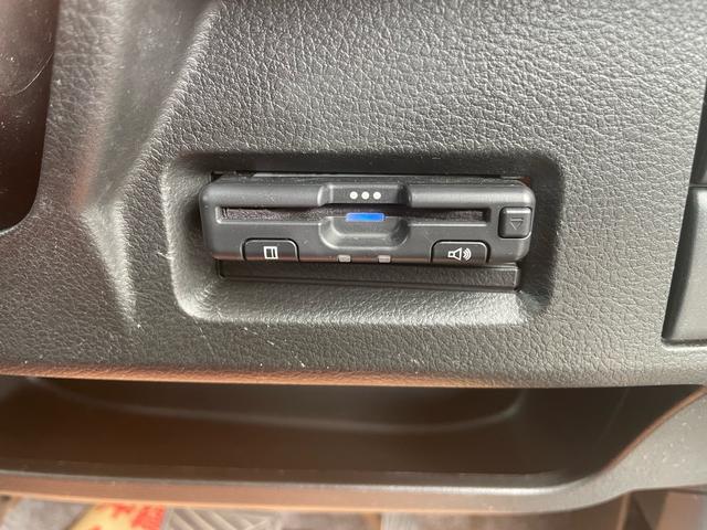 スペーシアカスタムＺ ベースグレード　ＥＴＣ車載　フルセグＴＶ／Ｂｌｕｅｔｏｏｔｈ／バックカメラ　両側電動スライド（8枚目）