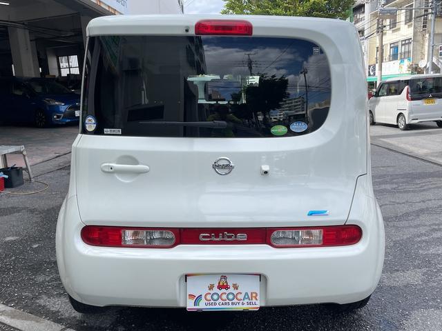 キューブ 15X Vセレクション 80th カラーLtd ワンオーナー 純正メモリーナビ フルセグTV バックカメラ ETC ドライブレコーダー インテリジェントキー オートエアコン フォグランプ アイドリングストップ 電動格納ミラー(5枚目)