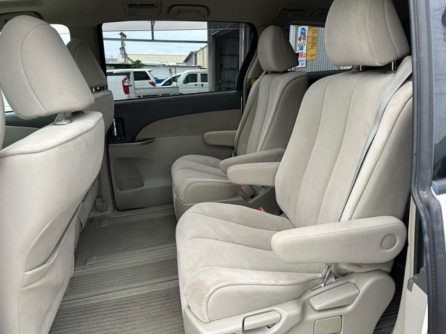 エスティマ G サンルーフ 純正ナビ バックガイドカメラ フルセグTV DVD 後席モニター BLUETOOTH 運転席パワーシート クルーズコントロール ビルトインETC 両側パワースライドドア タイミングチェーン(28枚目)