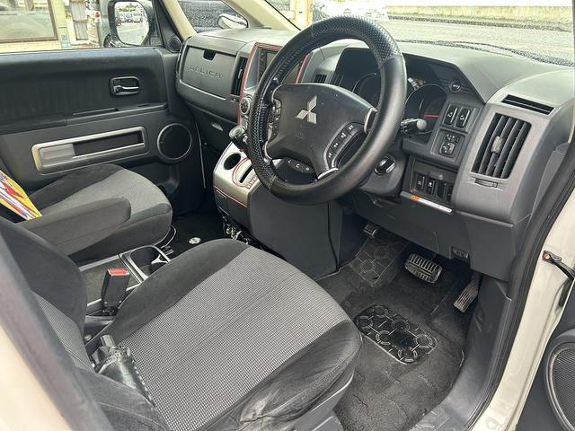 デリカＤ：５ Ｃ２　Ｇ　ナビパッケージ　現状販売　車検Ｒ８年３月　２ＷＤ　ガソリン　８人乗り　両側パワースライドドア　リアゲート自動開閉式　キーレス（10枚目）
