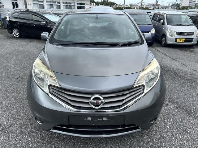 お手頃な乗用車が入庫!Bカメラ付きのナビはテレビの視聴はもちろん、Bluetoothの接続もOK!ETCカードリーダー取付済みなので納車直後から高速道路の利用料金が割引適用!タイヤの状態も◎お早めに!