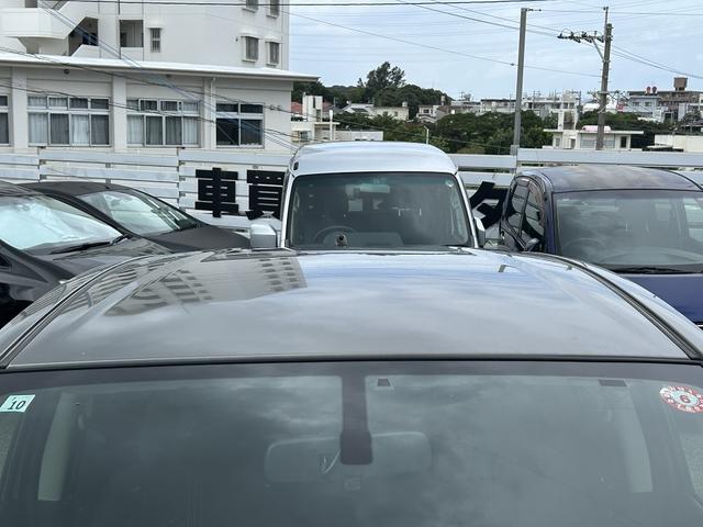 お手頃な乗用車が入庫!Bカメラ付きのナビはテレビの視聴はもちろん、Bluetoothの接続もOK!ETCカードリーダー取付済みなので納車直後から高速道路の利用料金が割引適用!タイヤの状態も◎お早めに!