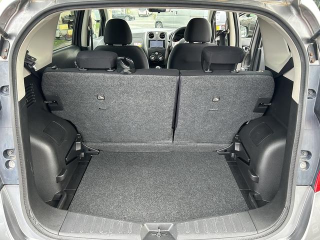 お手頃な乗用車が入庫!Bカメラ付きのナビはテレビの視聴はもちろん、Bluetoothの接続もOK!ETCカードリーダー取付済みなので納車直後から高速道路の利用料金が割引適用!タイヤの状態も◎お早めに!