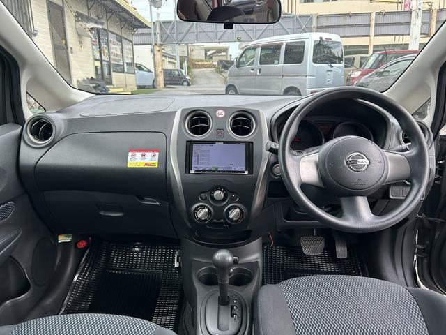 お手頃な乗用車が入庫!Bカメラ付きのナビはテレビの視聴はもちろん、Bluetoothの接続もOK!ETCカードリーダー取付済みなので納車直後から高速道路の利用料金が割引適用!タイヤの状態も◎お早めに!