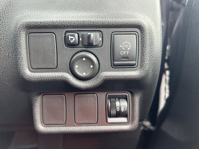 お手頃な乗用車が入庫!Bカメラ付きのナビはテレビの視聴はもちろん、Bluetoothの接続もOK!ETCカードリーダー取付済みなので納車直後から高速道路の利用料金が割引適用!タイヤの状態も◎お早めに!