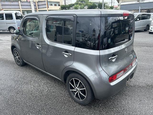 お手頃な乗用車が入庫!Bカメラ付きのナビはテレビの視聴はもちろん、Bluetoothの接続もOK!ETCカードリーダー取付済みなので納車直後から高速道路の利用料金が割引適用!タイヤの状態も◎お早めに!