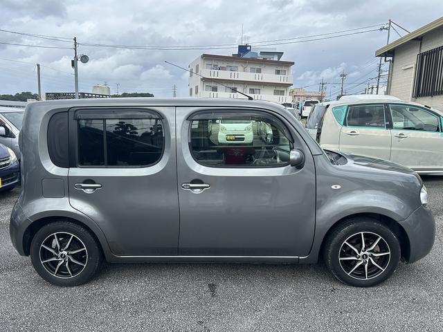 お手頃な乗用車が入庫!Bカメラ付きのナビはテレビの視聴はもちろん、Bluetoothの接続もOK!ETCカードリーダー取付済みなので納車直後から高速道路の利用料金が割引適用!タイヤの状態も◎お早めに!