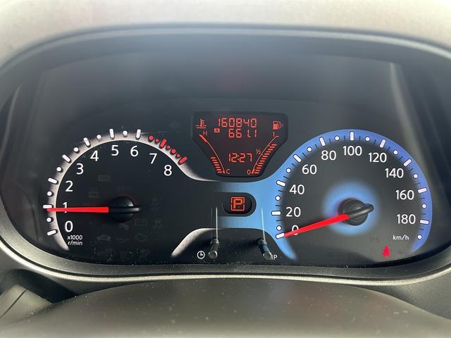 お手頃な乗用車が入庫!Bカメラ付きのナビはテレビの視聴はもちろん、Bluetoothの接続もOK!ETCカードリーダー取付済みなので納車直後から高速道路の利用料金が割引適用!タイヤの状態も◎お早めに!