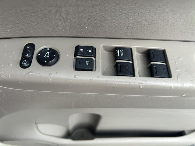 走行距離９万キロ！エアコンゴリ冷え！走る・止まる、全く異常なし！走行状態に関する程度は良好です！ただし、目立つサビとリアゲートにヘコミがあります！いちいち外装に難癖を付ける方は、来店をお控え下さいね！