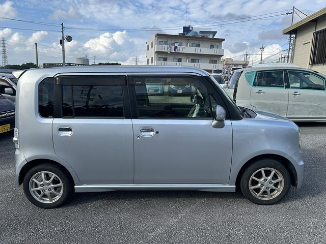 走行距離９万キロ！エアコンゴリ冷え！走る・止まる、全く異常なし！走行状態に関する程度は良好です！ただし、ナビの動作不良＆内・外装に難あり！キズ・サビ・ヘコミあります！喫煙車両につきタバコ臭あります！