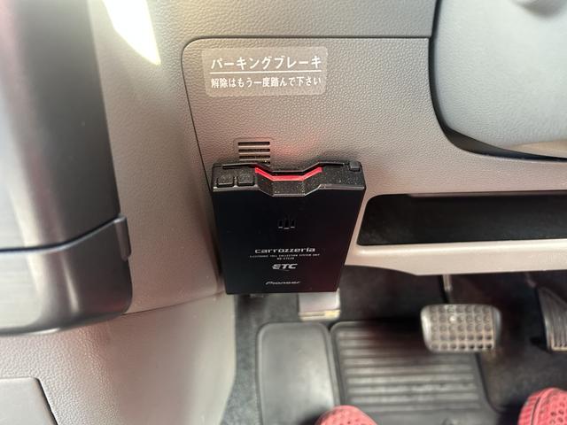 走る・止まる、異常なし！エアコンゴリ冷え！程度良好！今すぐに車が必要な方、最短翌営業日には納車可能となります。現在Ｏ２センサー異常のチェックランプ点灯してますが走行には支障ありませんのでご安心下さい！