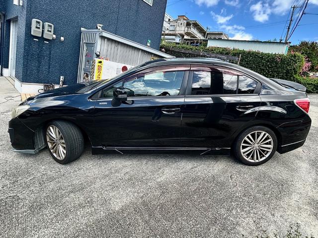 インプレッサＧ４ ２．０ｉ－Ｓアイサイト　２年保証付き　社外フロントグリル　アイサイト搭載車　衝突軽減ブレーキ、車線逸脱警報、リアウィング、４ＷＤ、クルーズコントロール、パドルシフト　１７インチアルミホイール、パワーシート、革巻きステアリング（7枚目）