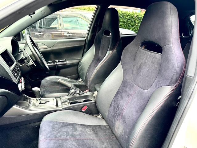 インプレッサ ２．０ｉ－Ｓ　リミテッド　２年保証付き　本土仕入　ディスプレイオーディオ　プッシュスタート　スマートキー　クルーズコントロール　リアスポイラー　純正１７インチアルミホイール　ＨＩＤヘッドライト　パワーシート（3枚目）