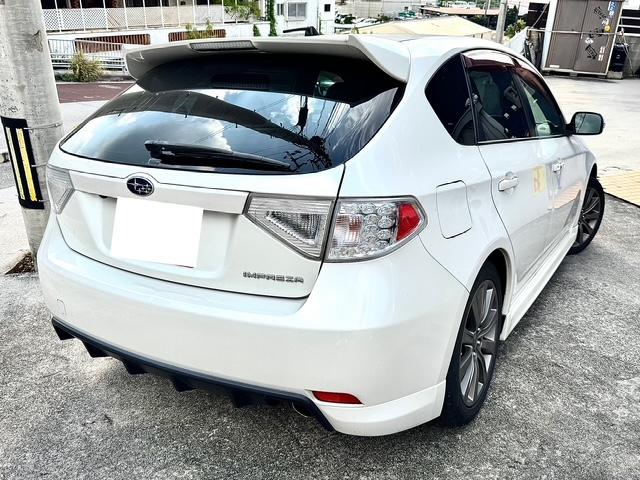 インプレッサ ２．０ｉ－Ｓ　リミテッド　２年保証付き　本土仕入　ディスプレイオーディオ　プッシュスタート　スマートキー　クルーズコントロール　リアスポイラー　純正１７インチアルミホイール　ＨＩＤヘッドライト　パワーシート（9枚目）