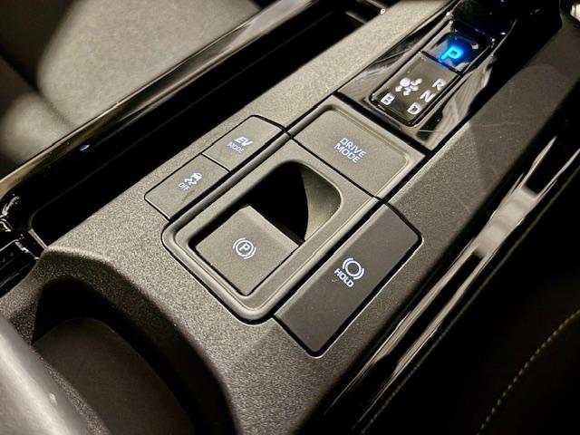 プリウス Ｕ　ＯＰ１０年保証対象車　トヨタセーフティセンス　ディスプレイオーディオ（フルセグＴＶ／Ｂｌｕｅｔｏｏｔｈ／ＵＳＢ）パノラミックビューモニター　レーダークルーズコントロール　ＥＴＣ２．０　シートヒーター（28枚目）