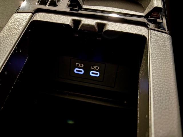 プリウス Ｕ　ＯＰ１０年保証対象車　トヨタセーフティセンス　ディスプレイオーディオ（フルセグＴＶ／Ｂｌｕｅｔｏｏｔｈ／ＵＳＢ）パノラミックビューモニター　レーダークルーズコントロール　ＥＴＣ２．０　シートヒーター（29枚目）