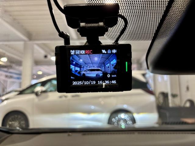 プリウス Ｕ　ＯＰ１０年保証対象車　トヨタセーフティセンス　ディスプレイオーディオ（フルセグＴＶ／Ｂｌｕｅｔｏｏｔｈ／ＵＳＢ）パノラミックビューモニター　レーダークルーズコントロール　ＥＴＣ２．０　シートヒーター（33枚目）