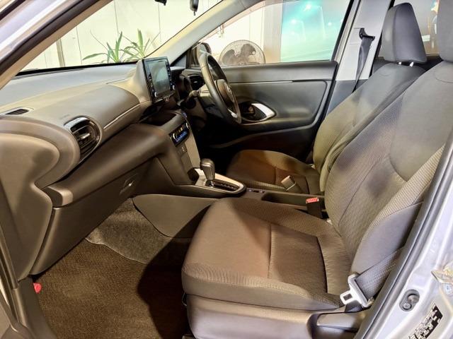 ホールド感とクッション性を兼ね備えたフロントシート