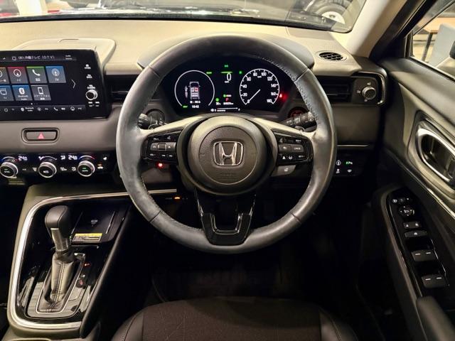 ヴェゼル e:HEV Z OP10年保証対象 純正ナビ(Bluetooth USB フルセグ) バックカメラ ワイヤレス充電 ホンダセンシング BSM 前後ドライブレコーダー クルーズコントロール ETC シートヒーター(12枚目)