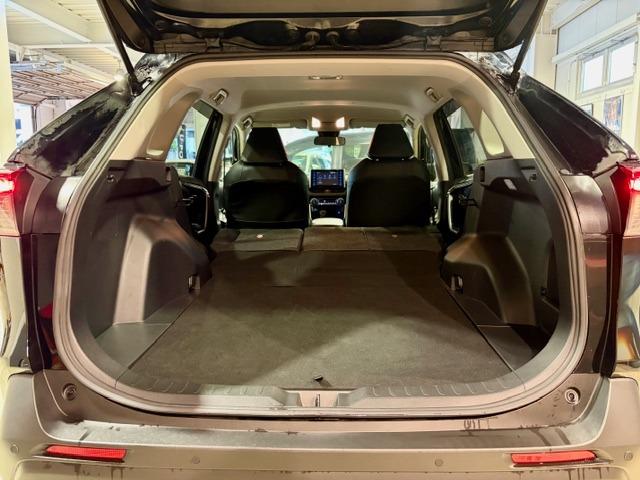 RAV4 X ワンオーナー OP10年保証対象車 純正ディスプレイオーディオ(フルセグTV・Bluetooth) レーダークルーズコントロール BSM 電動パーキング ETC バックカメラ クリアランスソナー(18枚目)
