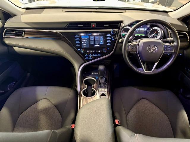 カムリ Ｇ　ワンオーナー　Ｍ’ｚＳＰＥＥＤ　フルエアロ　ジュリア５５５モノブロック鍛造２０インチＡＷ　ＲＳＲ　Ｂｅｓｔ☆１車高調　４本出しエキゾーストカッター　純正ディスプレイオーディオ　パワーシート　ＥＴＣ（11枚目）