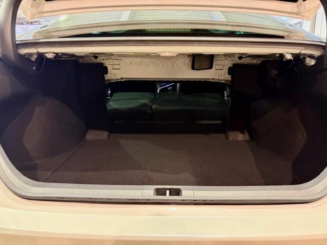 カムリ Ｇ　ワンオーナー　Ｍ’ｚＳＰＥＥＤ　フルエアロ　ジュリア５５５モノブロック鍛造２０インチＡＷ　ＲＳＲ　Ｂｅｓｔ☆１車高調　４本出しエキゾーストカッター　純正ディスプレイオーディオ　パワーシート　ＥＴＣ（18枚目）