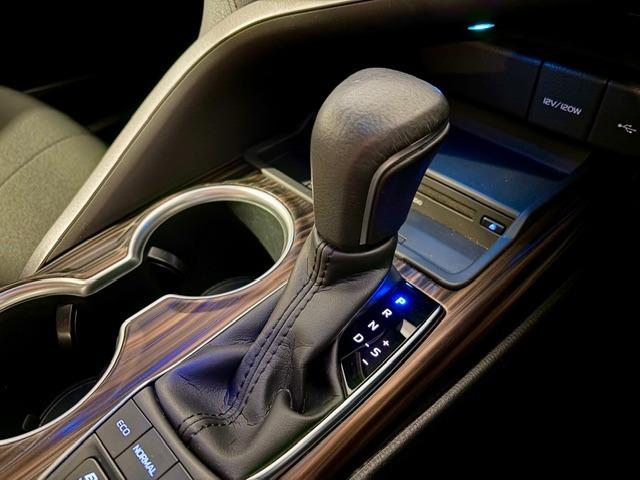 カムリ Ｇ　ワンオーナー　Ｍ’ｚＳＰＥＥＤ　フルエアロ　ジュリア５５５モノブロック鍛造２０インチＡＷ　ＲＳＲ　Ｂｅｓｔ☆１車高調　４本出しエキゾーストカッター　純正ディスプレイオーディオ　パワーシート　ＥＴＣ（26枚目）