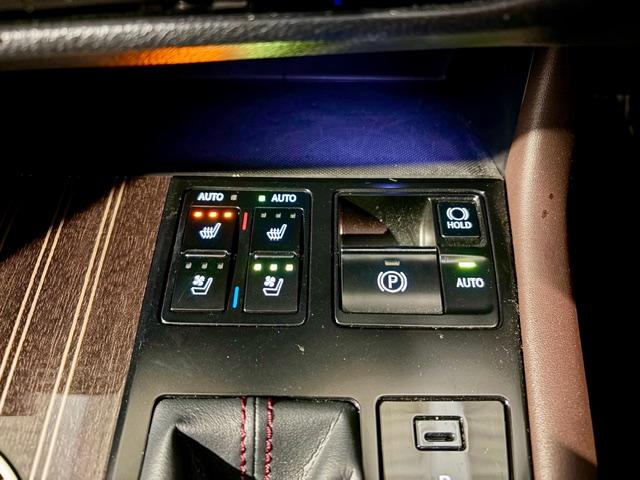 前席シートヒーター・クーラー機能付き。