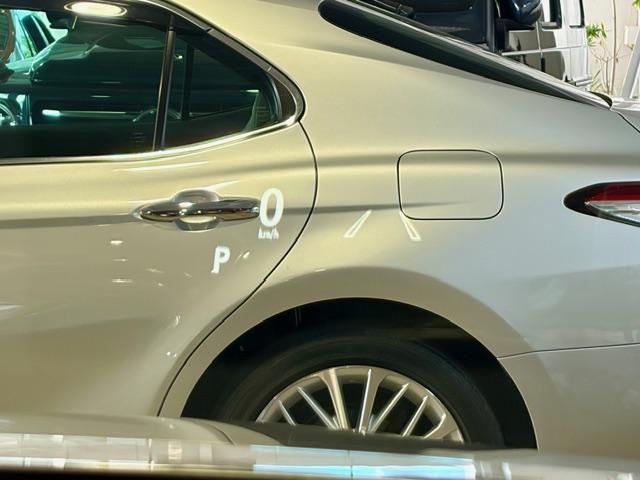 ヘッドアップディスプレイ機能付き。