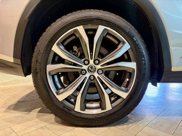 「お問合せはユーポス新都心店まで／０９８－８６０－８８８０お待ちしております」