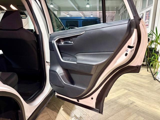 「お問合せはユーポス新都心店まで／０９８－８６０－８８８０お待ちしております」