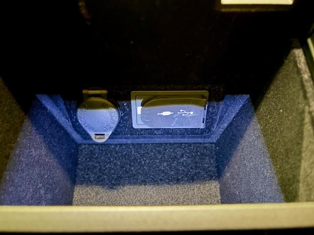 ＵＳＢ／ＡＵＸ