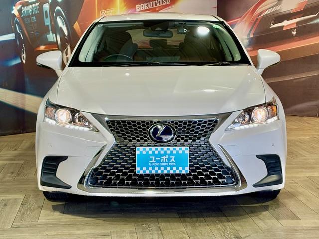 ＬＥＸＵＳ独自のデザイン要素をさらに洗練させ、新デザインのグリルメッシュを採用するなど、より上質でアグレッシブなデザインに進化