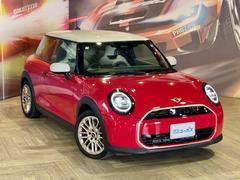 レトロな外観を保ちつつ、最新のＭＩＮＩデザインが採用されています。 4
