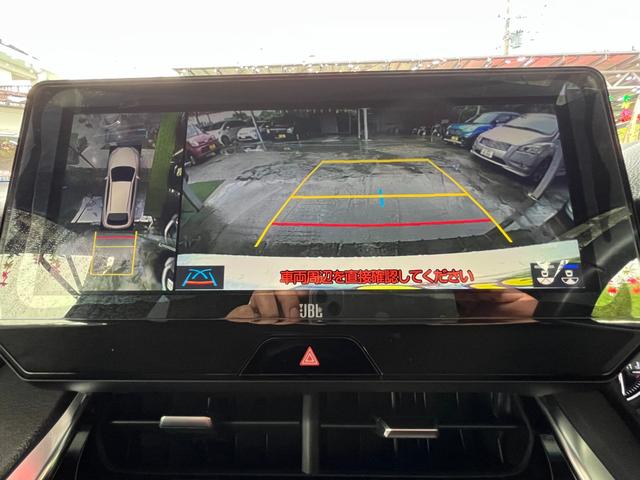 パノラミックビューモニター装備！大画面ナビで全周囲の映像が確認出来るので安全な駐車をアシストします