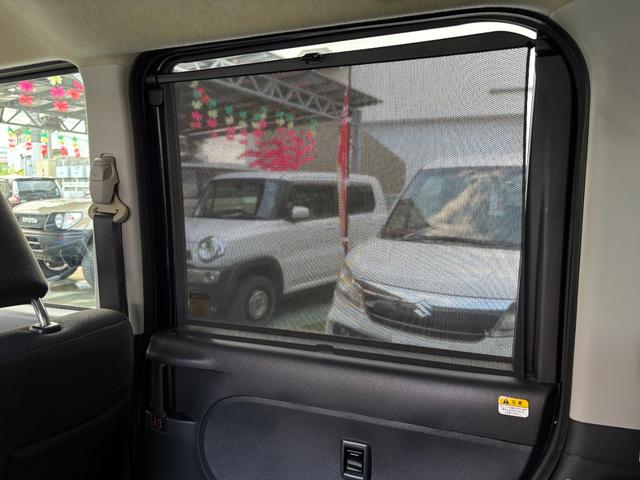 ロールサンシェード付いてます♪