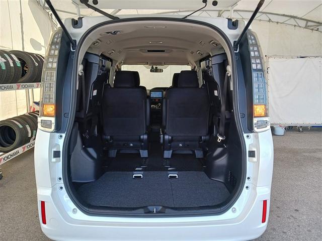 ヴォクシー ハイブリッドV フルセグ メモリーナビ DVD再生 バックカメラ ETC 両側電動スライド LEDヘッドランプ 乗車定員7人 3列シート 記録簿(19枚目)