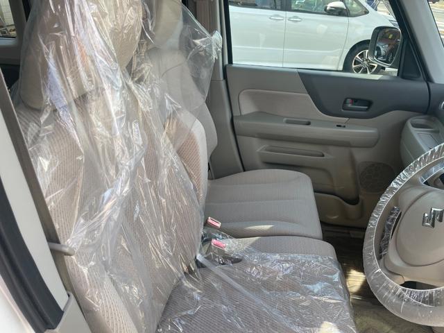 11月のご成約特典といたしまして、お支払い総額価格50万円以内のお買い得車両も全てカープレミアブロンズ保証プランを12ヶ月お付けしてご納車致します