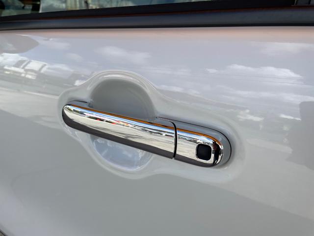 上位モデルはアウターハンドルがメッキになります！