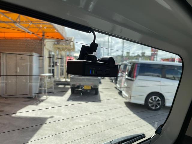 後方にもドライブレコーダー完備しています！