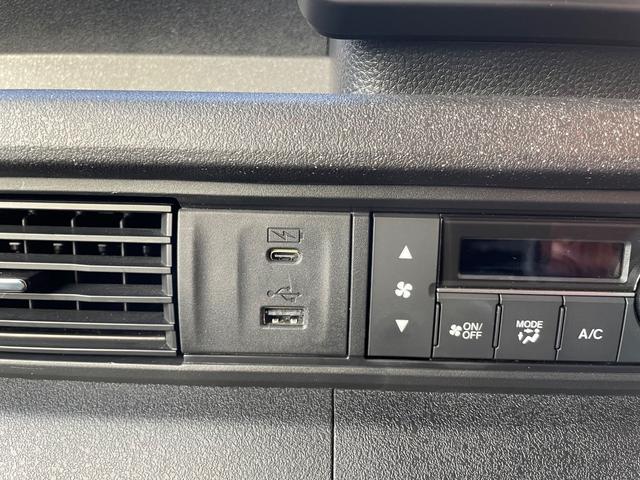 N-BOXカスタム ターボコーディネートスタイル 最上位モデル 特別仕様車 本土車両 ギャザス純正9インチナビ フルセグTV CarPlay Bluetooth USB ETC 純正ドライブレコーダー バックモニター コーディネート専用デザインシート(20枚目)