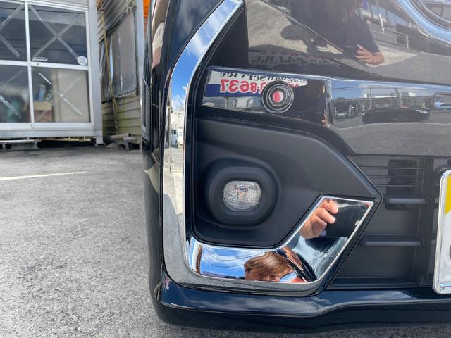 純正ＬＥＤフォグランプ完備しています！