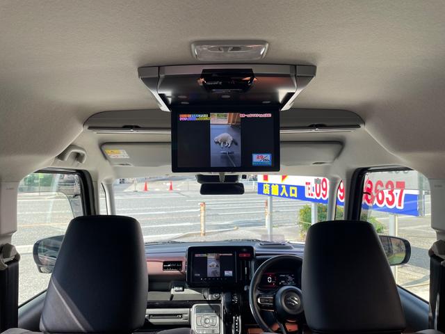後席にはＳＵＺＵＫＩディーラーオプションのアルパインフリップダウンモニター完備しています！後席使用時やお子様にも大変重宝致します！