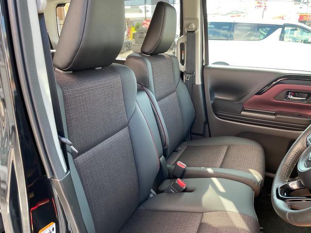 最上位モデル専用デザインハーフレザーシート完備しています！