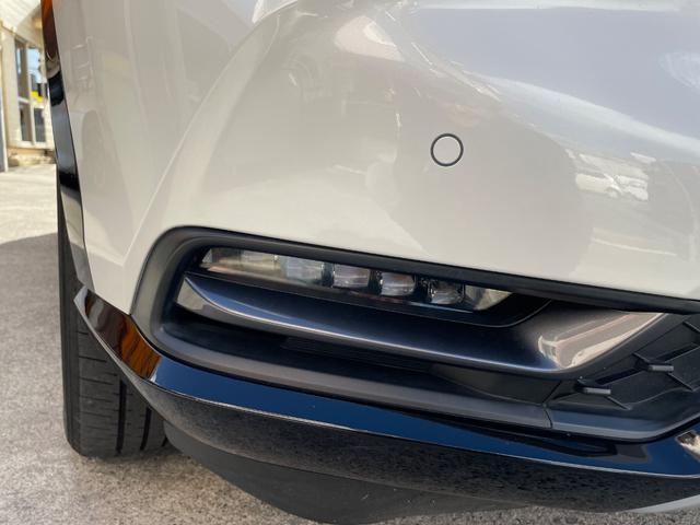 ヴェゼル ｅ：ＨＥＶ　Ｚ　本土車両　ワンオーナー車　ギャザス純正９インチナビ　フルセグＴＶ　ＣａｒＰｌａｙ　Ｂｌｕｅｔｏｏｔｈ　ＥＴＣ２．０　バックモニター　パワーバックドア　ワイヤレス充電　ブラインドスポットモニター（9枚目）