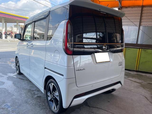 アーバンクロムは、ベース車両に特別な内外装デザインを施し、標準モデルとは異なる上質感を演出しています。内装：　専用のシート素材やデザインが採用されることもあります。