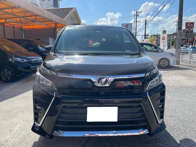 後期モデル！ワンオーナー修復歴無し！アルパイン８インチナビ＆アルパイン１２．　１インチフリップダウンモニター完備！オススメのヴォクシーが本土より入庫致しました！