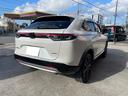 ヴェゼル ｅ：ＨＥＶ　Ｚ　本土車両　ワンオーナー車　ギャザス純正９インチナビ　フルセグＴＶ　ＣａｒＰｌａｙ　Ｂｌｕｅｔｏｏｔｈ　ＥＴＣ２．０　バックモニター　パワーバックドア　ワイヤレス充電　ブラインドスポットモニター（6枚目）