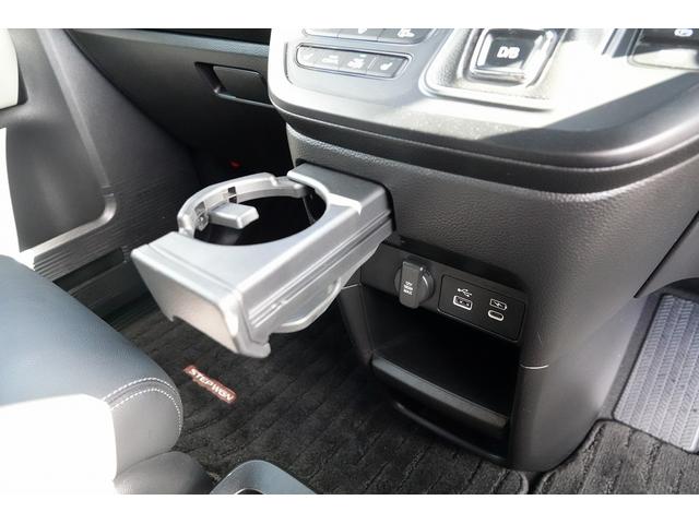 ステップワゴン ｅ：ＨＥＶスパーダ　純正ナビ　ドラレコ　スマートキー、ＥＴＣ、リアカメラ、カーナビ、オーディオＣＤ、ＴＶ、フロアマット、ドアバイザー、両側スライドドア　内地仕入れ　防錆済　デュアルエアコン　フルオートエアコン　ＥＳＣ（45枚目）