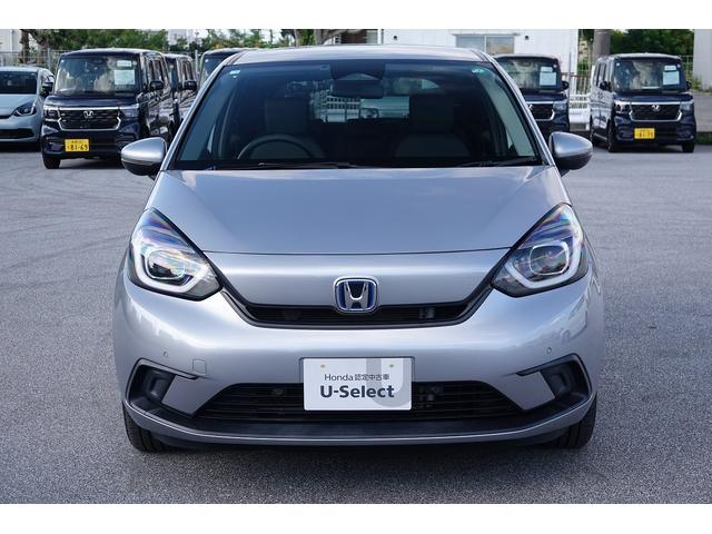 フィット e:HEVベーシック 純正ナビ スマートキー、ETC、リアカメラ、カーナビ、オーディオCD、フロアマット、ドアバイザー 内地仕入れ 防錆済 カーテンエアバッグ USBポート Rカメ アイドリングストップ LEDヘッド(2枚目)